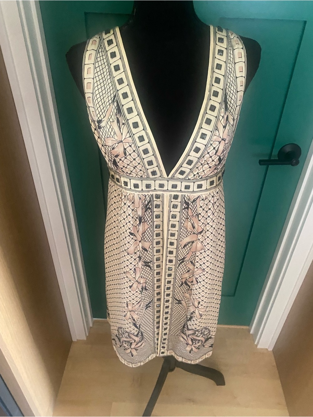 Nanette Lapore Sleeveless Deep V-Neck Soft Pink and Black Patterned Silk Dress